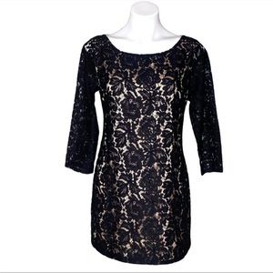 Vince Camuto lace dress in excellent condition